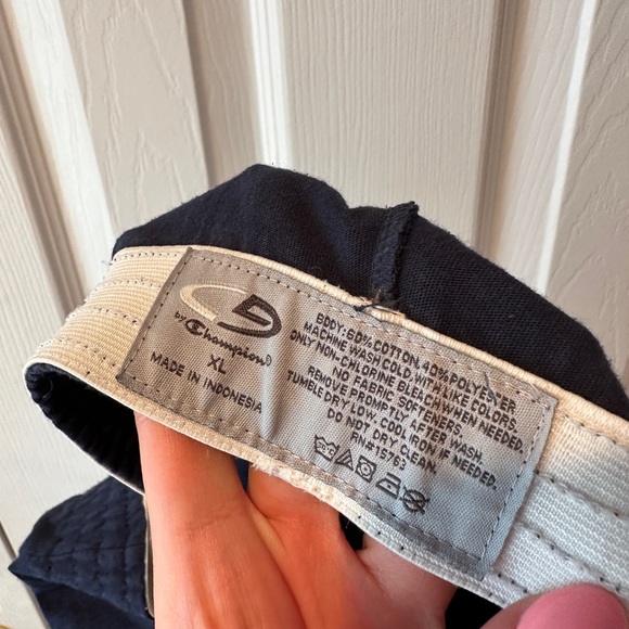 Athletic Shorts ** SEE MEASUREMENTS - Picture 2 of 6